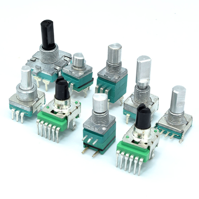 RD915S 9mm Roterende Potentiometer van Ganged van de Metaalschacht de Multi voor Muzikale Instrumenten en Audiofrequentie